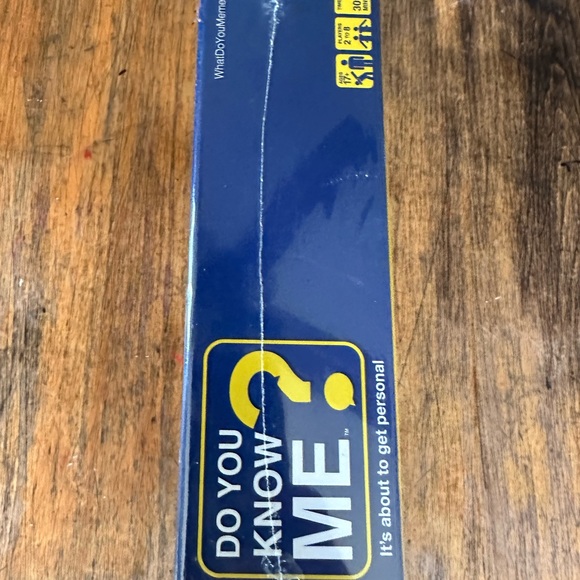 Do You Know Me? Party Game from What Do You Meme?Adult(17+)Card Game NEW - Picture 2 of 5